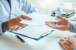 Entrega de documentos para la homologación del título médico en Alemania
