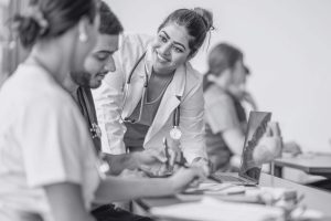 Médicos extranjeros preparándose para el examen Fachsprachprüfung en Alemania