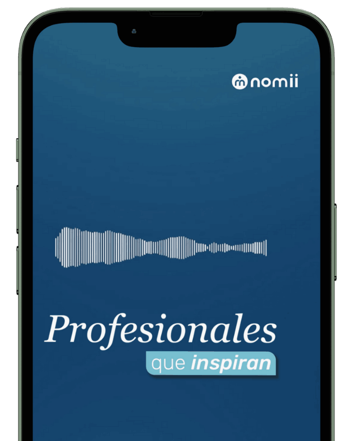 Teléfono móvil mostrando testimonios de médicos latinoamericanos que confiaron en NOMII para avanzar en su carrera profesional en Alemania