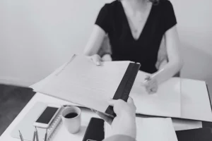 Entrega de documentos para la homologación del título médico en Alemania